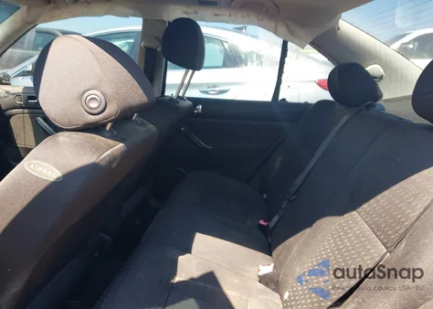 2004 Volkswagen Jetta Gl from USA, damaged, VIN 3VWRK69M84M019289